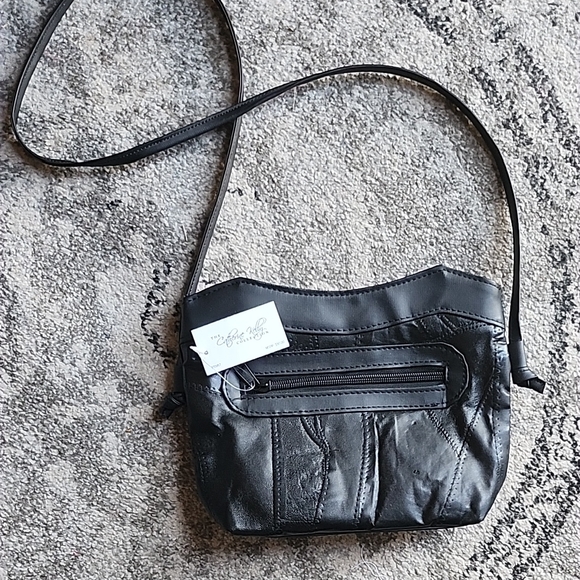 Catherine Kelly Handbags - Elegant Black Crossbody Bag